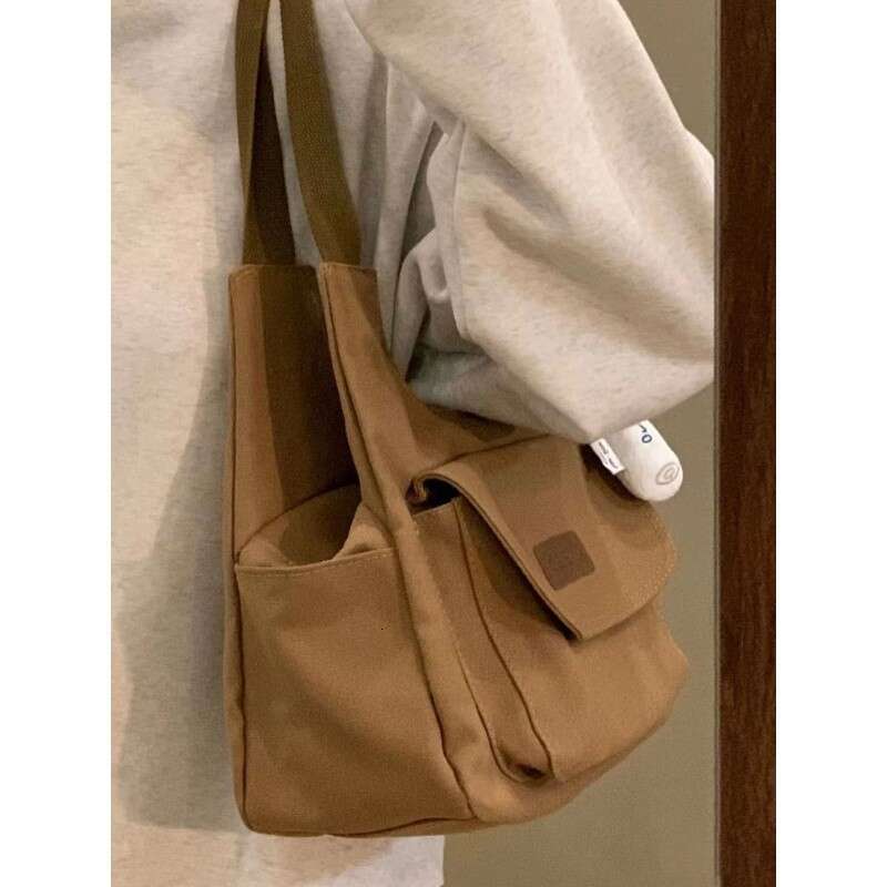 Large Capacity Commuter Canvas for Women 2025 Niche Design Casual High School College Student Tote Bag