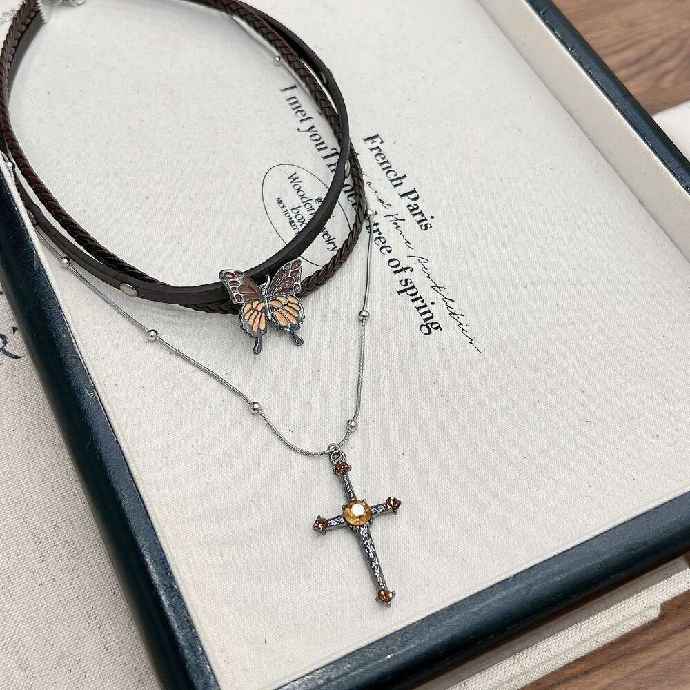 Chinese Style Beaded Butterfly 2024 New Niche Design High-end Cross Necklace for Women 3f3