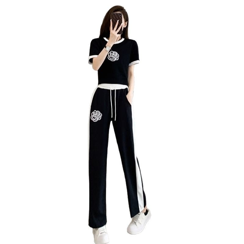 2025s Women's Summer Casual Two-Piece Set Stylish Youthful Trendy Street-Ready with Chic Wide-Leg Pants