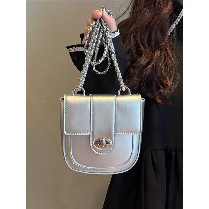 Designer Bag 2025 New Niche Design Textured Dark AGB Luxury Bag Hot Girl Chain Shoulder Underarm Bag Crossbody Saddle Bag Tote Bag