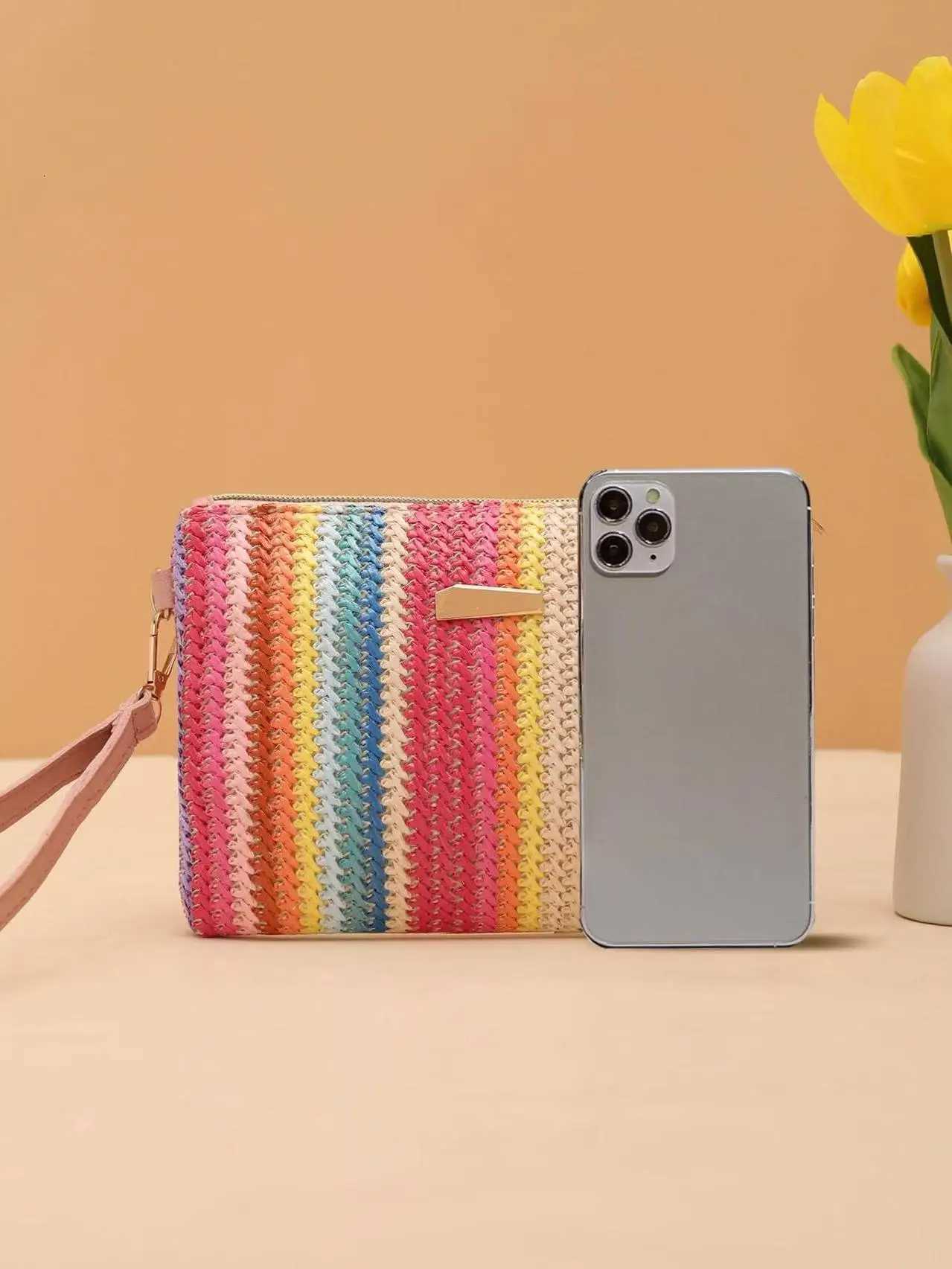 Womens woven handbag lightweight rainbow beach bag fashionable summer fashion accessories vacation shopping. zwq Y250729