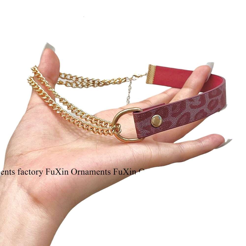 New Fashion Niche Light Collarbone High-end Design Unique Novel Temperament Pink Leopard Print Gold Chain Necklace 3ab