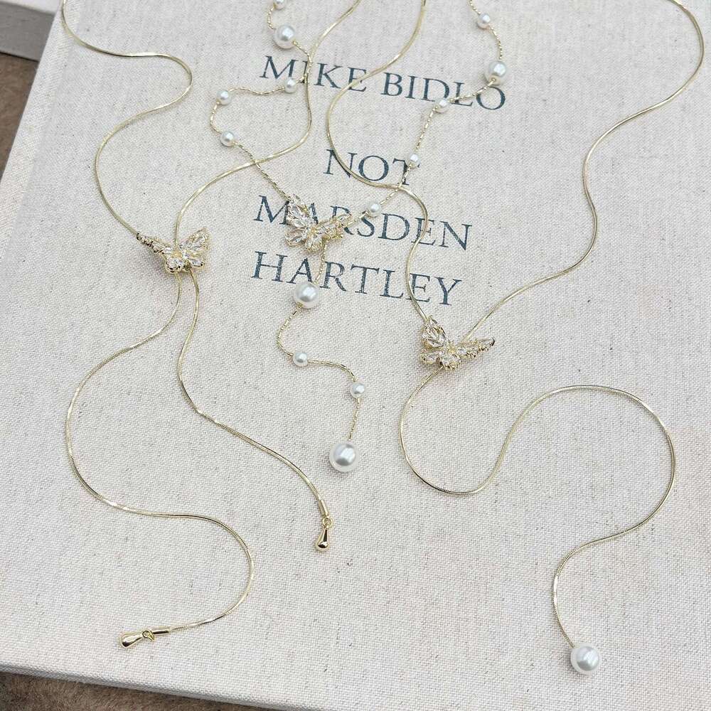 Golden Butterfly Pendant Decorative Zircon Inlaid Wings Women's Imitation 2025 Spring New Necklace c6e