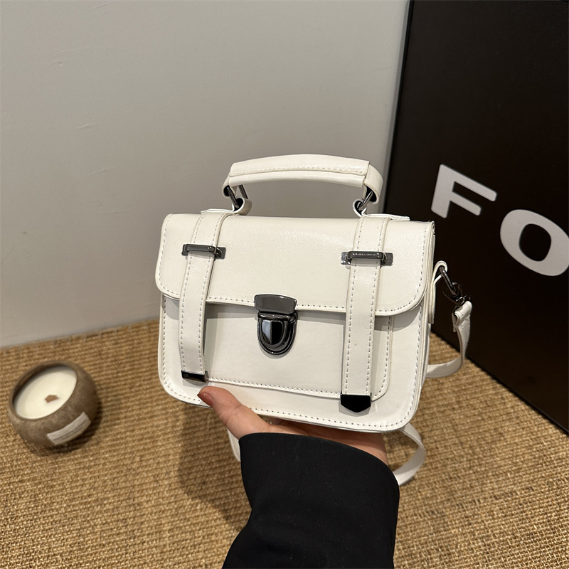 2025 Summer British Retro Handbag Women's Small Square Bag New Multi functional High end Fashion Women's Single Shoulder Crossbody Bag Desig