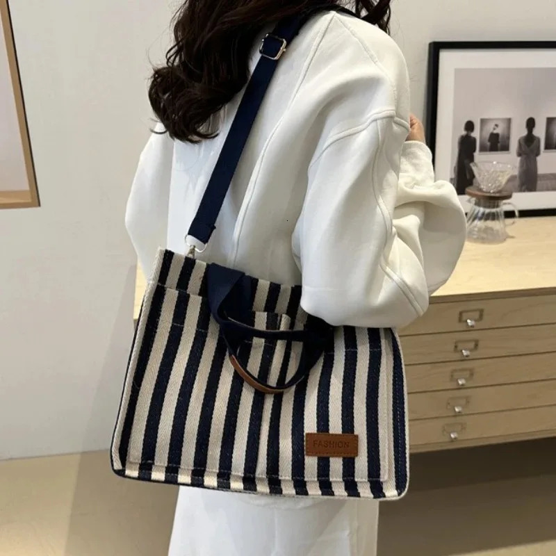 Ladies handbags largecapacity singleshoulder bags striped canvas commuting and travel shopping 250725