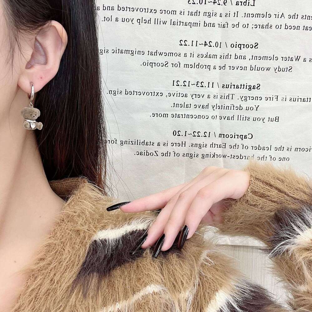 Autumn Winter Dog Pendant Necklace for Women 2024 New Trendy Cute Versatile Sweater Long Cartoon Hoodie Chain Accessories bcc