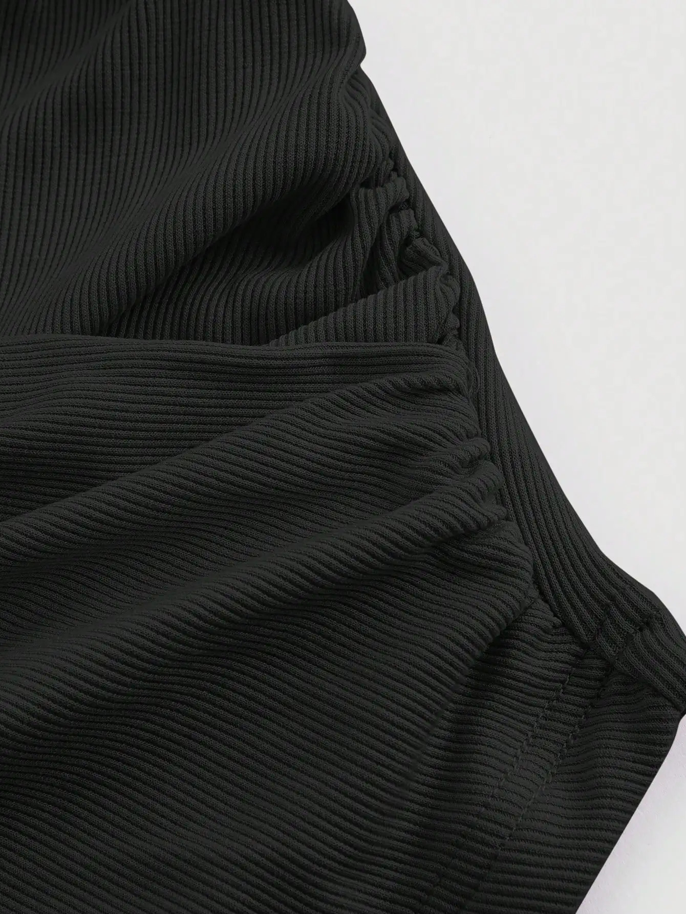 Pure Wind Spice Girl Temperament Black Vneck Top Female Autumn Winter Short Slimming Long Sleeve Tshirt Sexy Base Shirt 250729