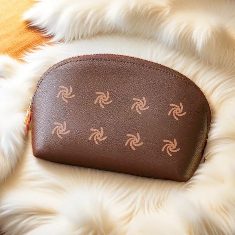 M47515 Embossed Make Up Bag Fashion Luxury Crossbody Womens Coin Purse Bags Mini Shoulder Tote Mens Designer Handbags Genuine Leather Underarm Wash Pouch Clutch Bag