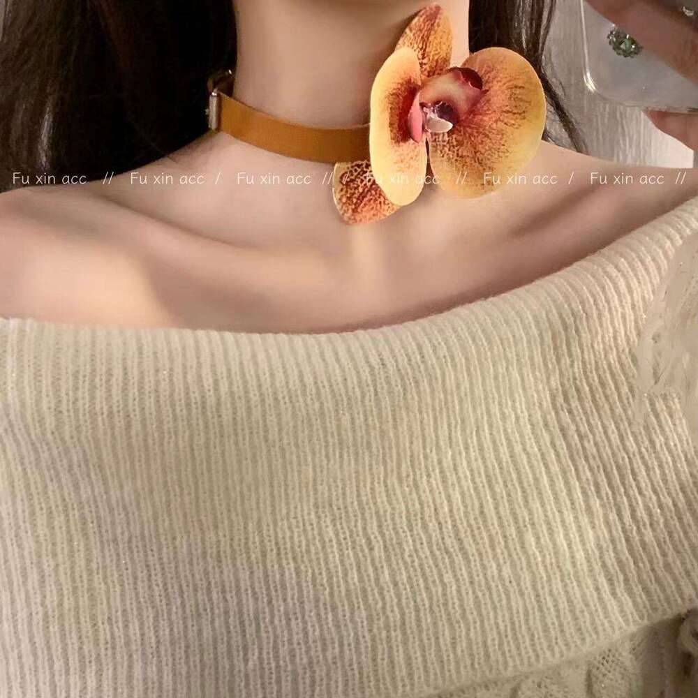 Butterfly Orchid Faux Flower Leather for Women, Artistic Sweet Cool Spicy Girl Necklace, Niche Design with High-end Feel Choker 61c