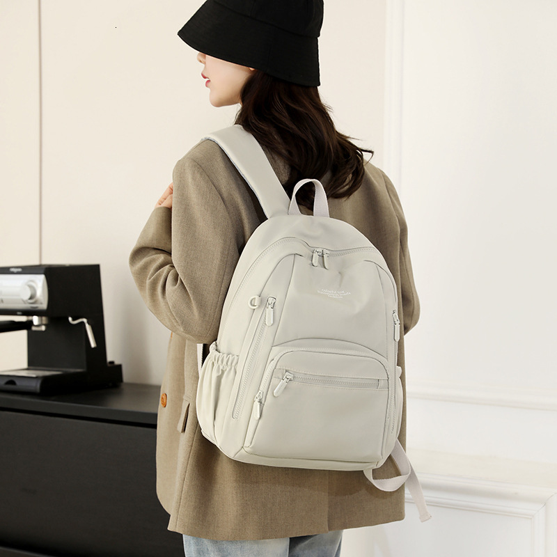 Colorful Fox New 2025 Women's Casual Commuting Travel Backpack Versatile Lightweight Large Capacity School Bag ddmymoon