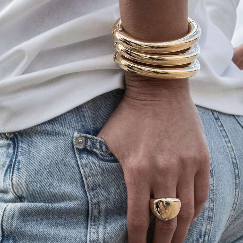Arc Fashion Plain Circle Gold Smooth Wide Bracelet