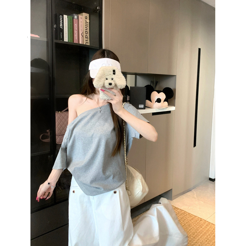 2025 summer new ribbed G short sleeved T-shirt loose thin shoulder exposed asymmetrical collar knitted top Korean women's S clothing new designer