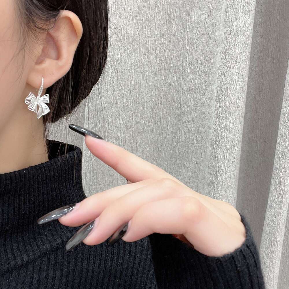 Hollow Bowknot Earrings for Women, High-end Unique Earrings, 2024 New Niche Design Fashion Ear Jewelry a82