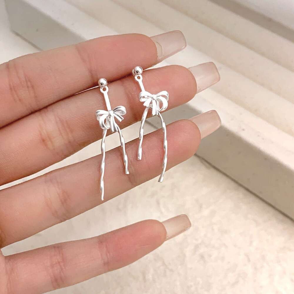 Butterfly Knot New Tassel 2024 Stud Niche Design High-end Unique Temperament Personality Earrings 095