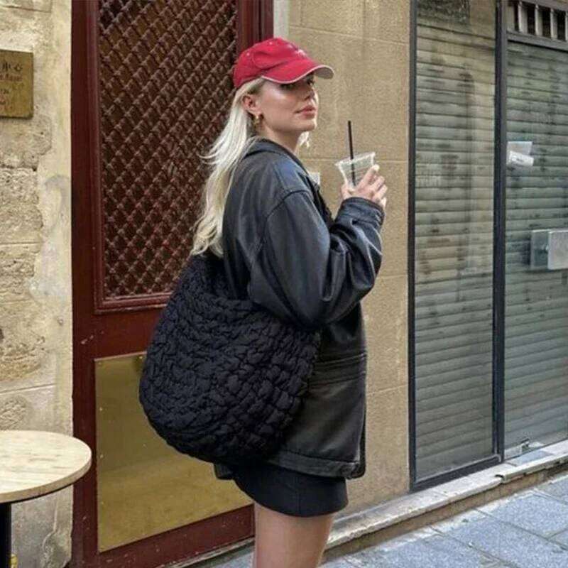 New Cloud Folded Soft Pleated Bubbles Shoulder Bags Dumpling Large Capacity Tote Bag Cotton Underarm Handbag Woman