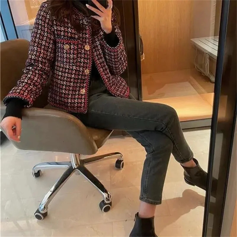 Small Fragrance Woven Tweed Coat For Women AutumnWinter Fashion Loose Everything Matching Plaid Velvet Lady Style Top 250730