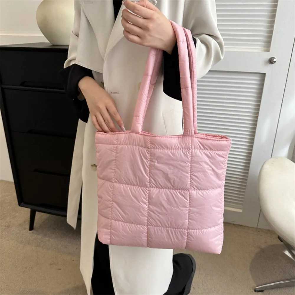 Fi Space Pad Cott Totes Handbag Wen Shoulder Bags Winter Nylon Padded Quilted Shopper Bags Fem Casual Crossbody Bags Y250730
