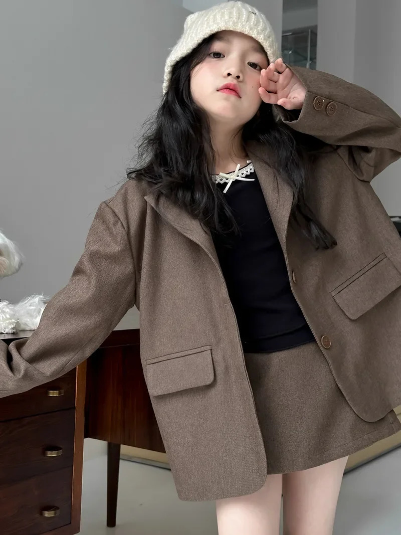 Suit skirt set for autumn loose suit jacket and skirt shorts for children and girls fashionable suit trendy kids clothes 250729