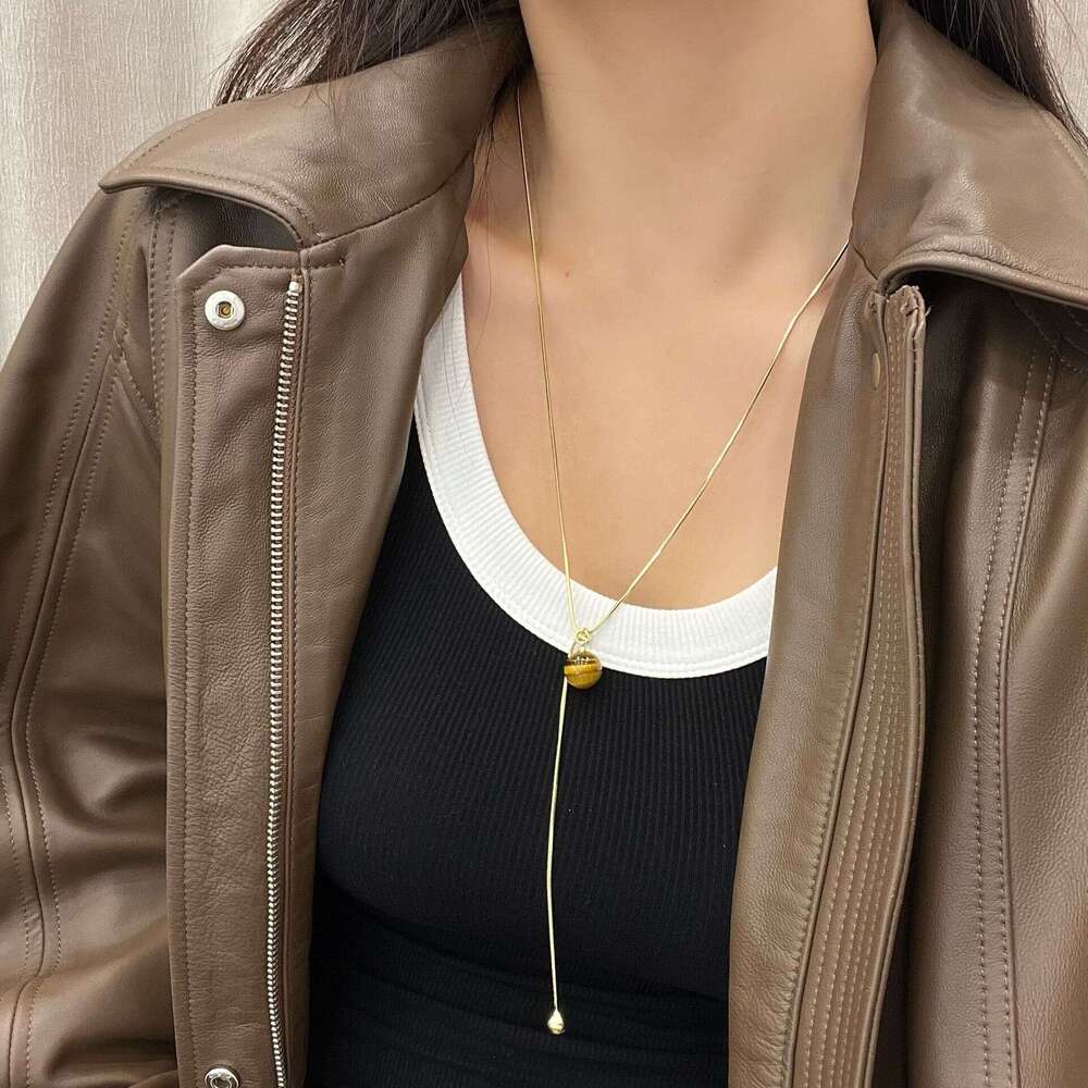 Milad Tiger Eye Stone Tassel Necklace for Women, Autumn and Winter High-End Fashion Sweatshirt Chain, Niche Design Sweater Chain e5f