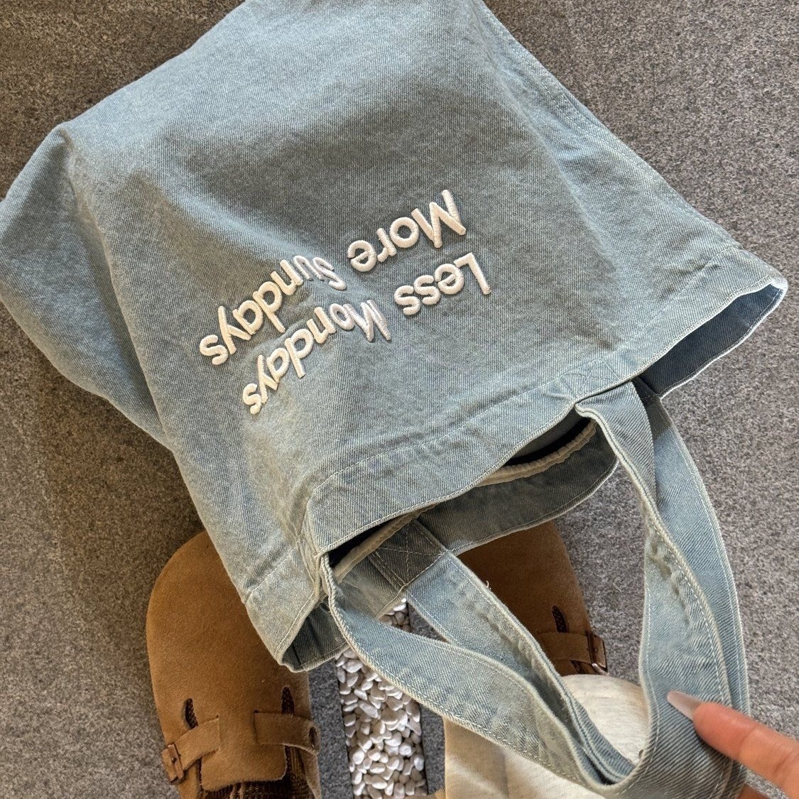 2025 designer's new retro commuting denim single shoulder women's handbag