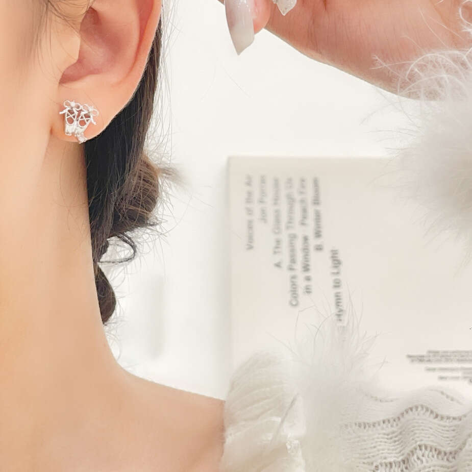 New Style Unique Design Ballet Shoes French High-End Novelty Butterfly Earrings for Women f0f
