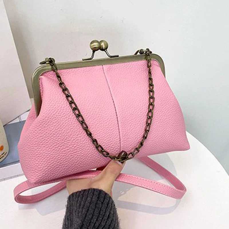 Vintage Soft Skin Shell Bag New Lychee Pattern Handbag Simple And Versatile Shoulder Bag Clip Chain Crossbody Mens Bag Y250730