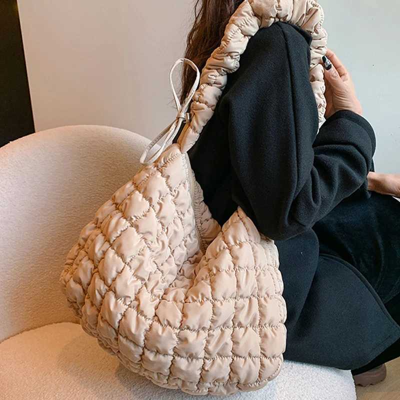 Large Capacity Puffer Crossbody Bag Pleated Nylon Cloud Shoulder Bag Tote Bucket Designer Bag Ruched Fi Lady Dumpling Buns Y250730