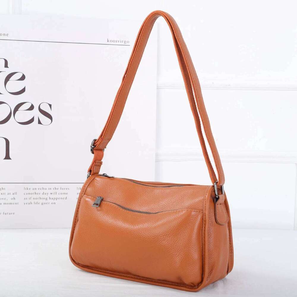 Women's Top-Grain Cowhide Leather Shoulder Bag Spacious Minimalist Crossbody for Effortless Commuting Tote with Adjustable Strap