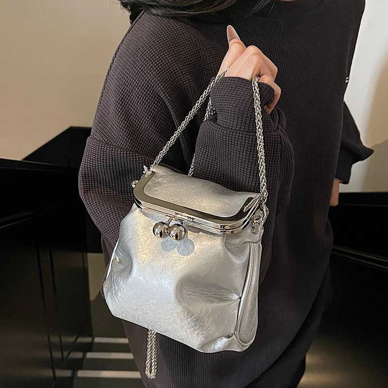 2025 New Cute Mini Chains Messenger Bag for Women Korean Style Solid PU Single Shoulder Pack Summer Versatile Crossbody Bags Y250730