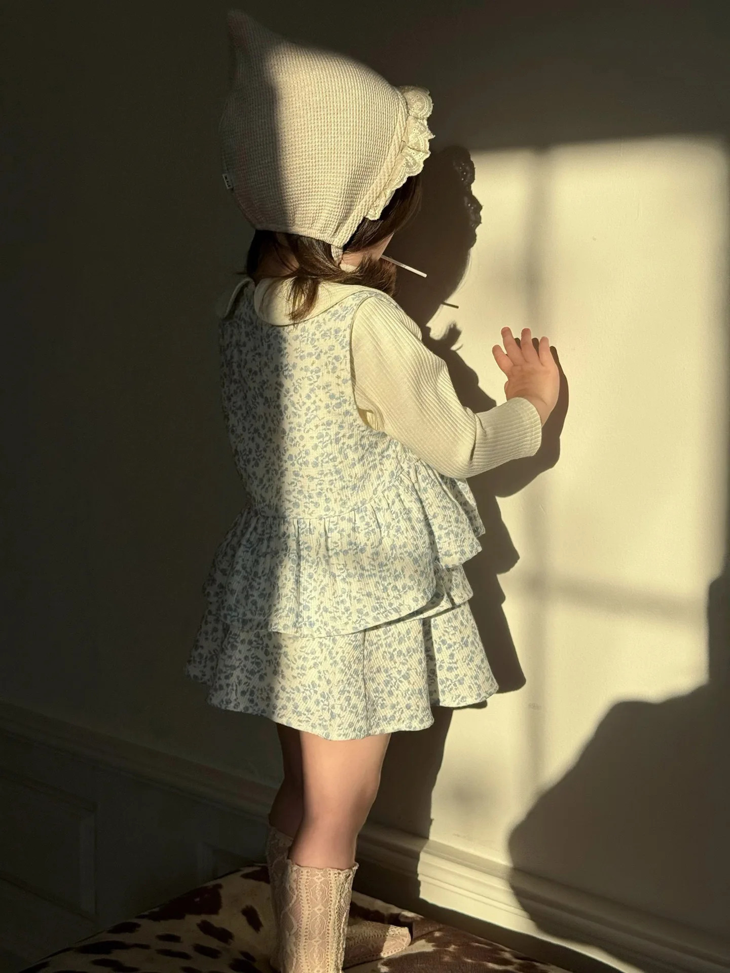 Autumn Baby Girls Sets Fragmented Flower Printed Kids Girls Sets Peter Pan Collar T-shirtButton VestSkirt Baby Girls 3pcs Sets 250729