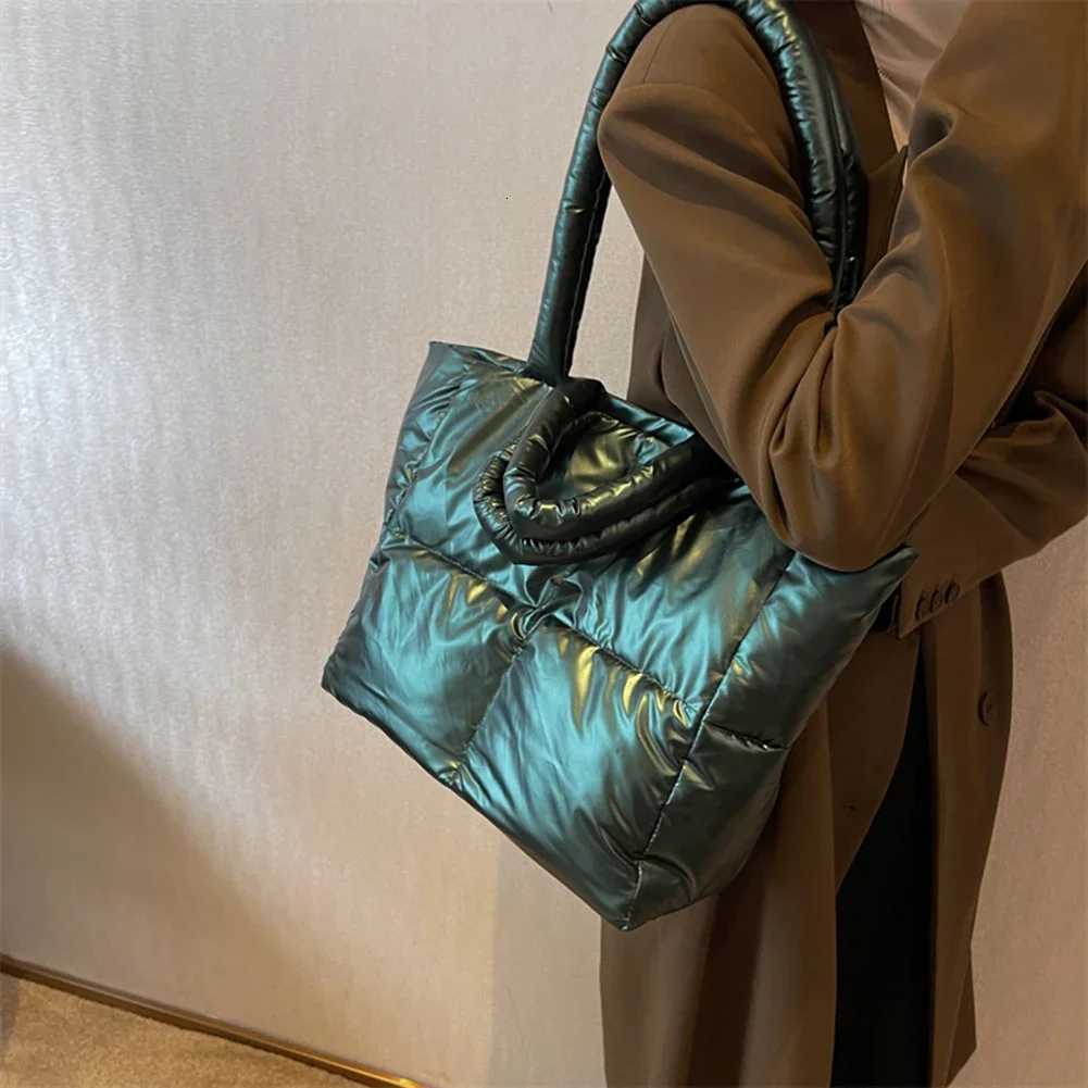 2022 Feather Padded Ladies Quilted Shoulder Bag Wen Large Capacity Tote Bags Space Cott Luxury Brand Handbag Shopper Bag Y250730