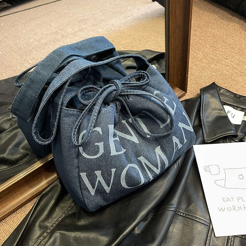 Denim Canvas Women's 2024 New Student Design Sense Drawstring Tote Large Capacity Shoulder Bag