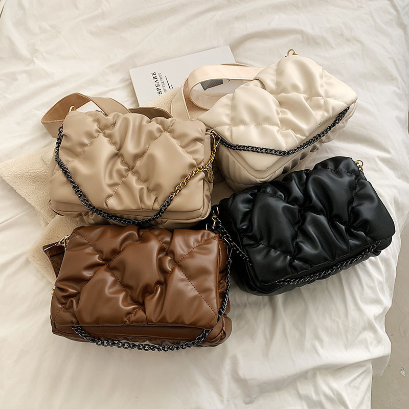 2023 New Pleated Large Capacity Cloud Fashion Versatile Chain Shoulder Crossbody Trendy Texture Women's Bag ddmymoon