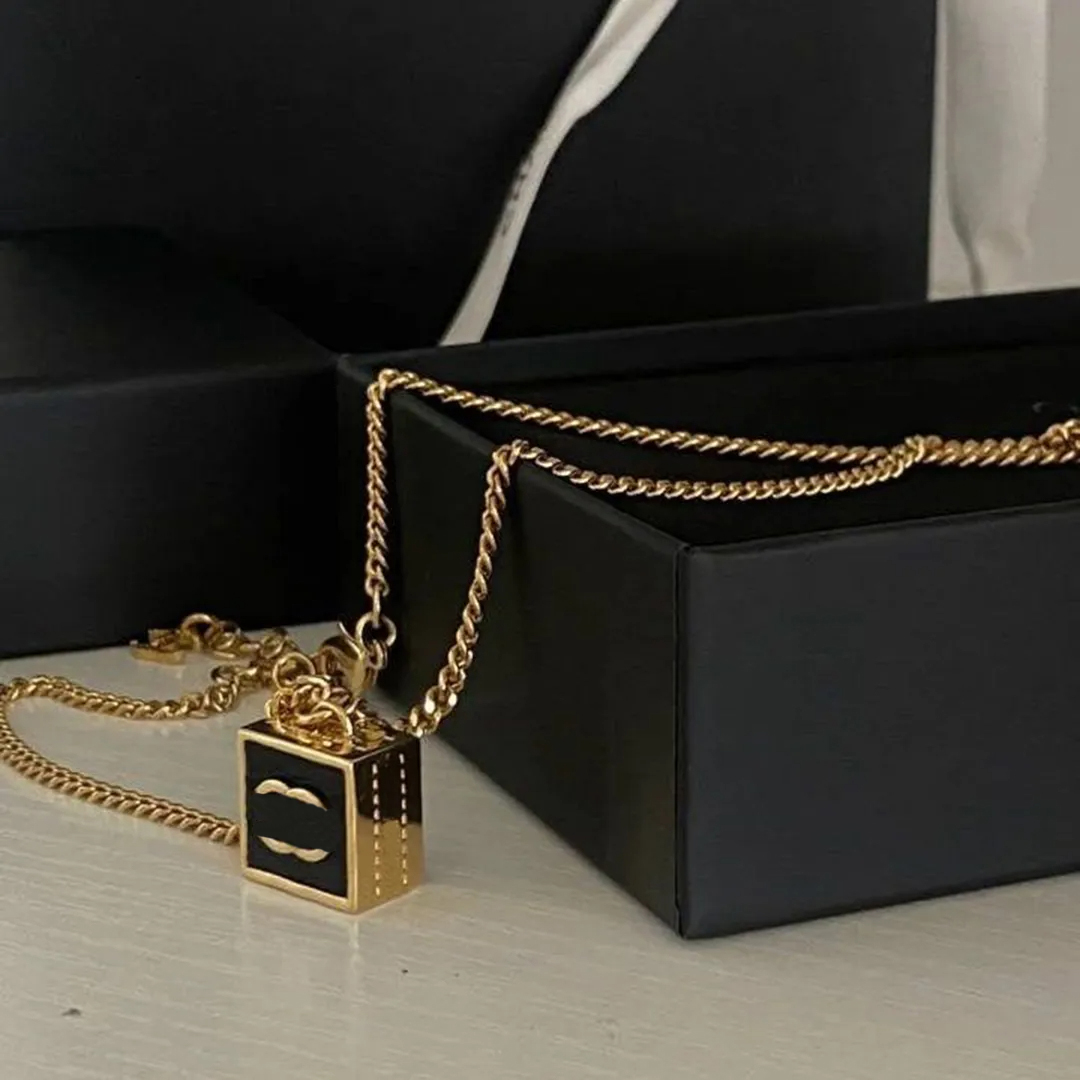 Pendant Necklaces P… - image