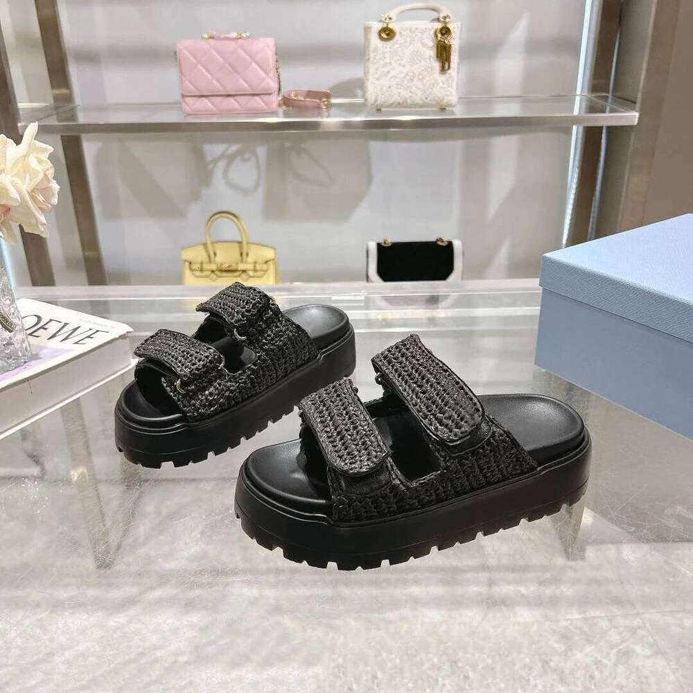 Women Size35-41 Weaving Slippers Flat Platform Summer Slides Leisure Flats Solid Colors Designer Shoes Zapatillas De Mujer d01