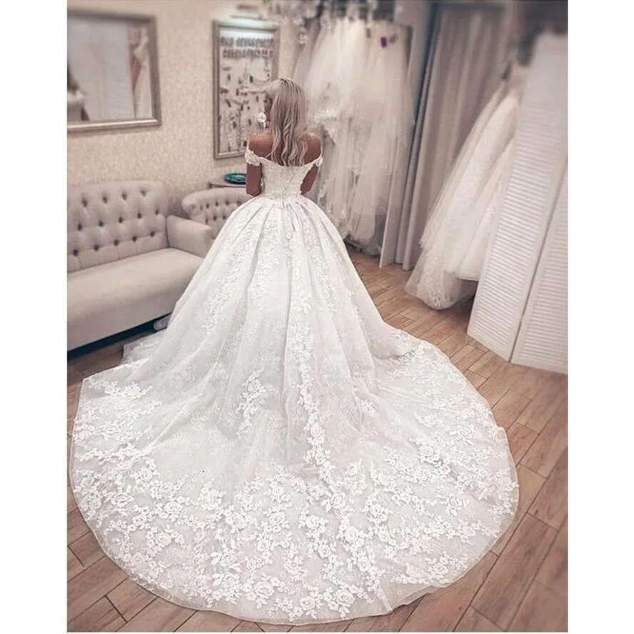 Luxury Dubai Arabic Ball Gown Dresses Off-The-Shoulder Beads Appliques Lace-Up Back Bridal Wedding Gowns Plus Size Bc2511 B0313