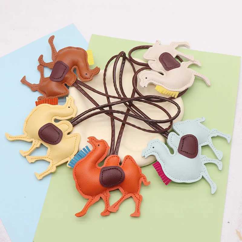 Women Leather Camel Charm Bag Pendant Keychain Cartoon Desert Camels Keyring Cute Animal Ornament Accessories Decoration Y250731