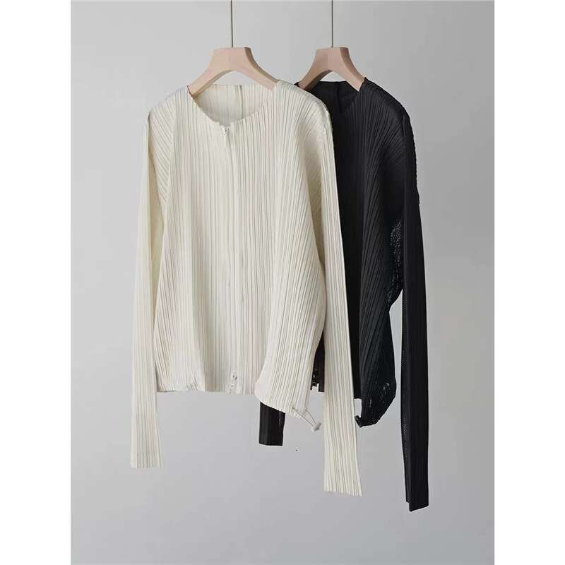 Designer Clothing 2025 Miyake Pleated Round Neck Jacket Sunbrella Women Mesh Splicing Short Zipper Top Fashion Women's Shirt