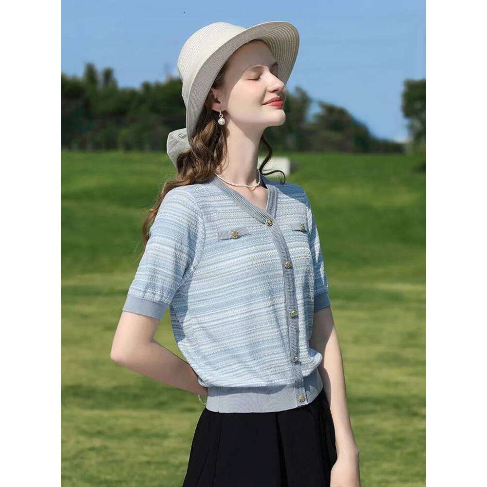 Designer Clothing 2025I BELIEVE YOU Knitted Sweater New Summer Women Blue V-Neck Button French Shiny Sier Stripes Commuting Pullovers