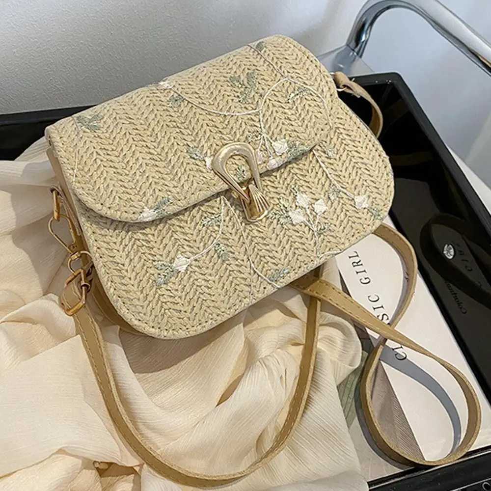 Fashion Flower Woven Saddle Bag Women Cute Straw Shoulder Bags Trendy Casual Handbag Ladies Lace Embroidery Crossbody Bags Y250730