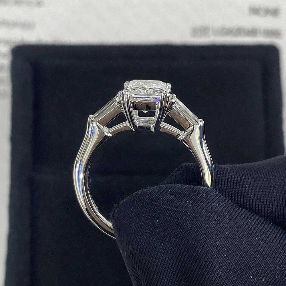 1/2/3/4 Carat Radiant Cut Full Moissanite Engagement Ring with Tapered Baguette Shape Diamond S925 Silver Wedding Rings for Women y250730