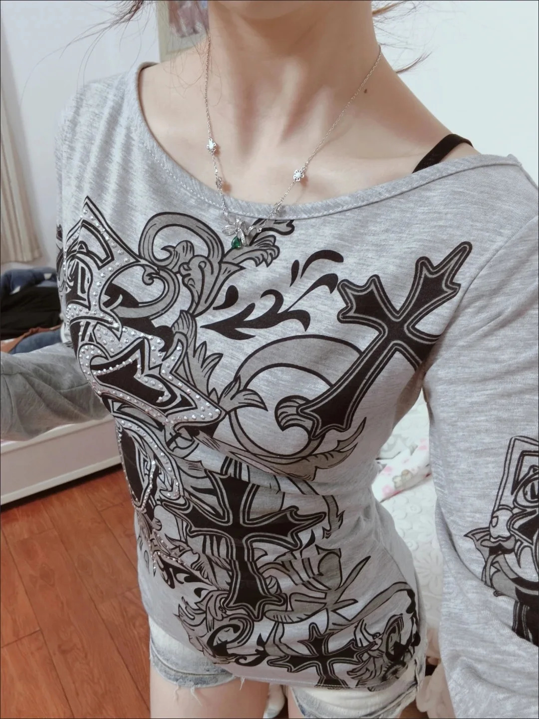 Onalippa American Retro Cross Print One Shoulder Long Sleeve T-shirt Women Autumn Slim Fit Slimming Pressed Diamond Top 250725