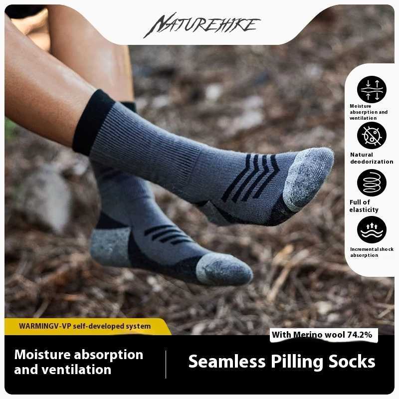 Naturehike Warm Wool Socks Shock-absorbing Outdoor Thickened Merino Mid-Calf Sports Socks Comfort Performance Athletic Socks Z250731