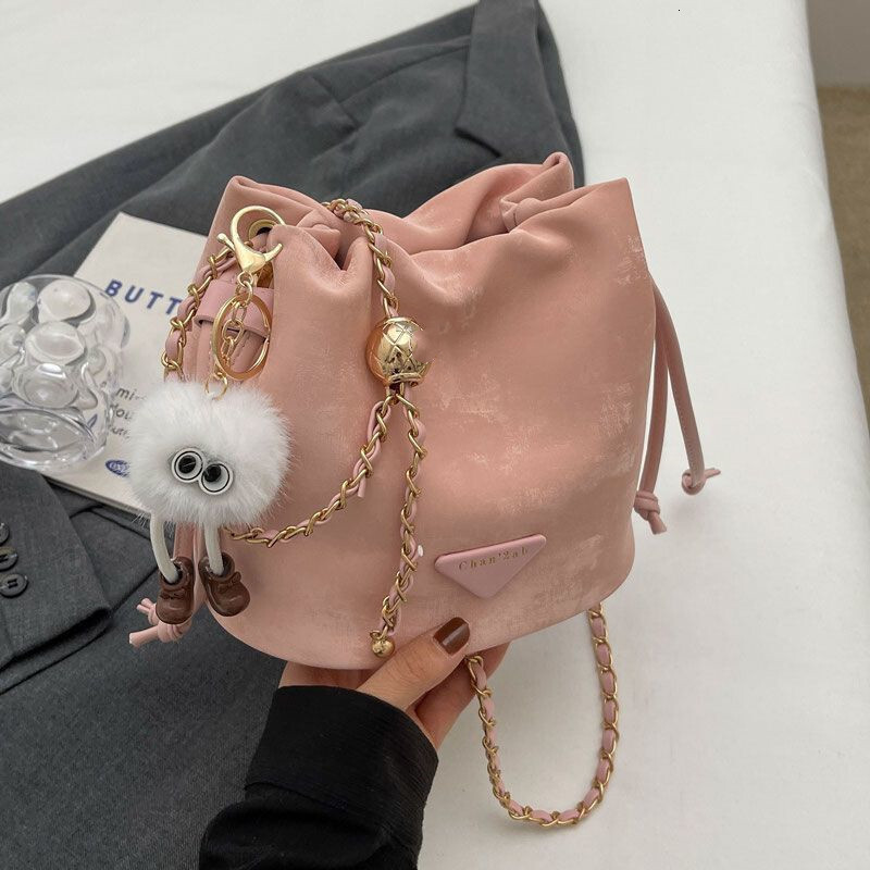 Designer Bag Trendy Niche Drawstring Chain Bag Bucket Bag Luxury Bag Crossbody Bag 2024 New Fashion Versatile Casual Small Bag Tote Bag