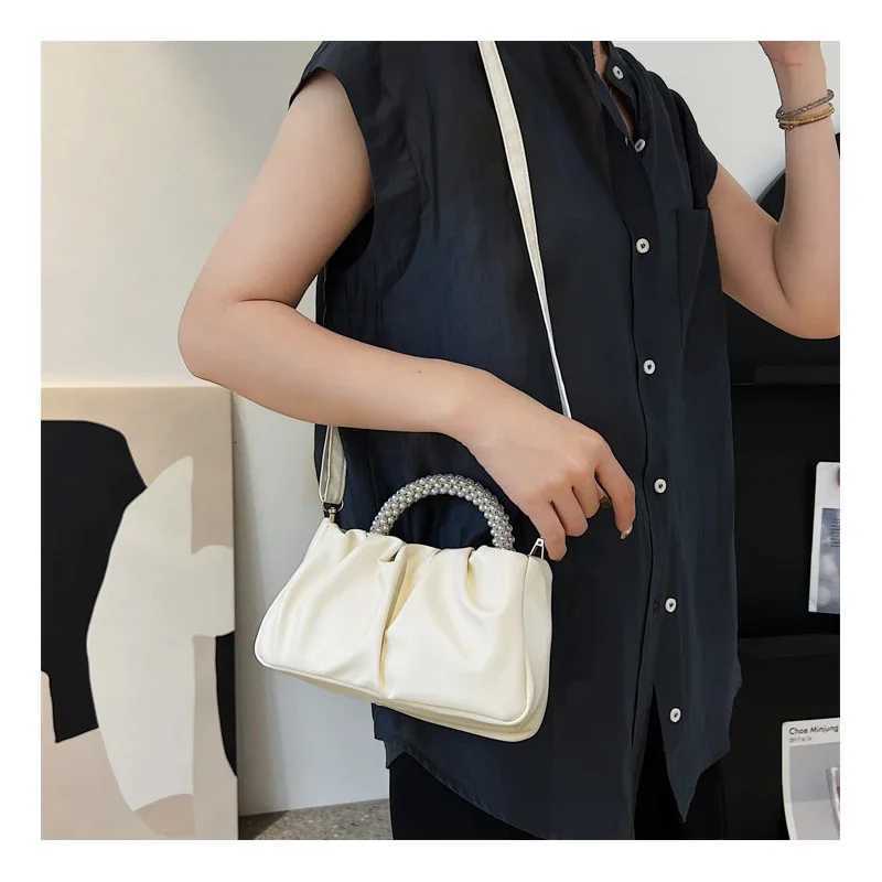 Womens Bag The Cloud Bag The New Solid-color Is Fashionable and Soft. It Is A Simple and Stylish Single-shoulder Crossbody Bag Y250730
