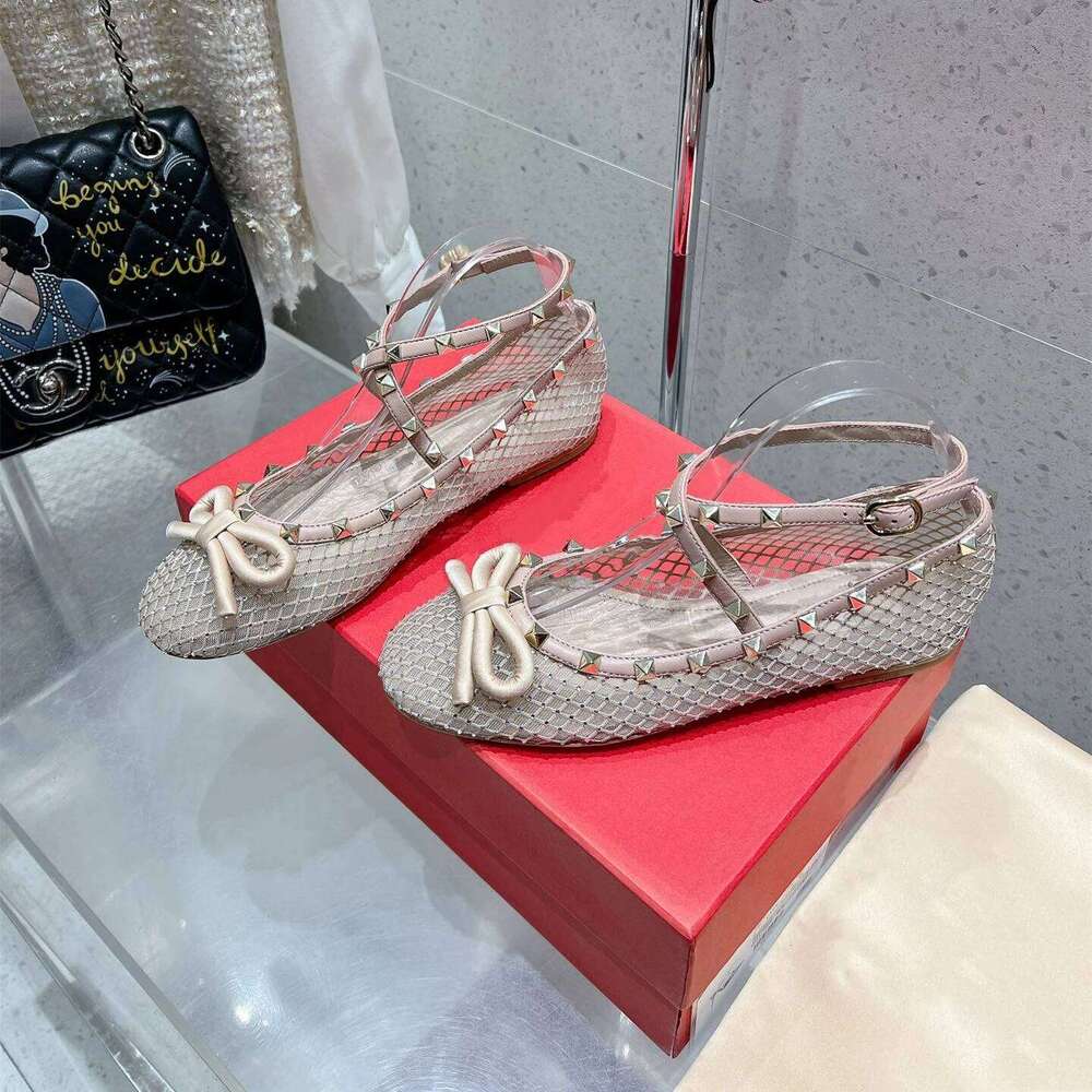 Women Size35-41 Mesh Crystal Ballet Flats Rivet Butterfly Knot Round Toe Buckle Strap Designer Shoes Zapatillas De Mujer 2ad
