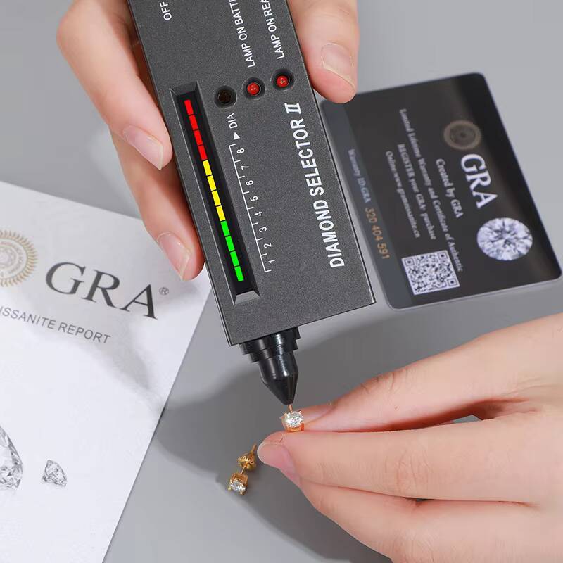 Fashion Luxury Iced Out Diamond Screw Back 18K Gold Plated Sterling Silver 8mm 2ct Lab Grown Moissanite Women Stud Earrings