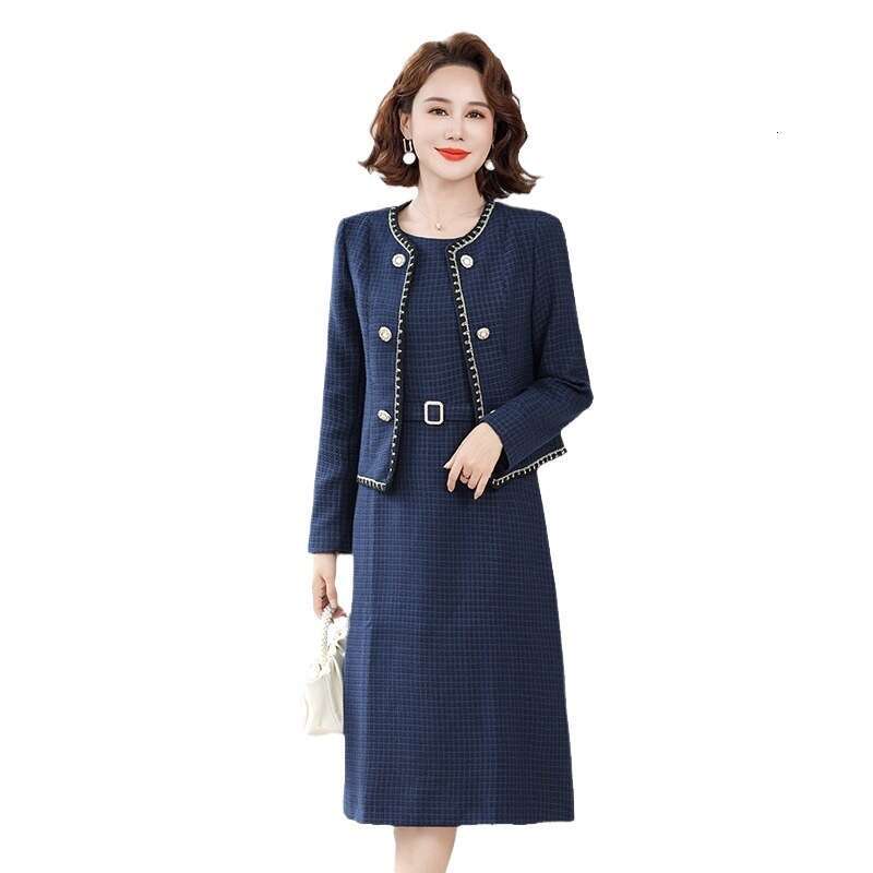 2024 New Style 40-Year-Old Women Middle-Aged Mom Fashionable Autumn Solid Color Dress
