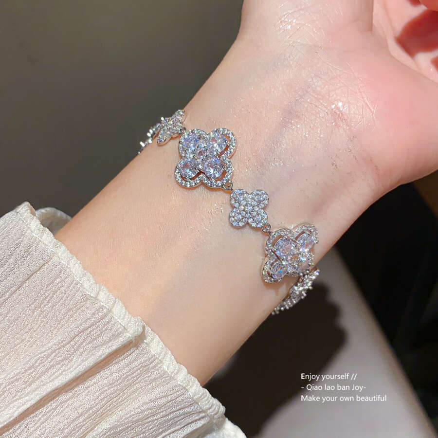 designer Korean Style Super Shiny Zircon Hollow Flower Light High-end Feel Bracelet Niche Fashion Exquisite Jewelry for Women