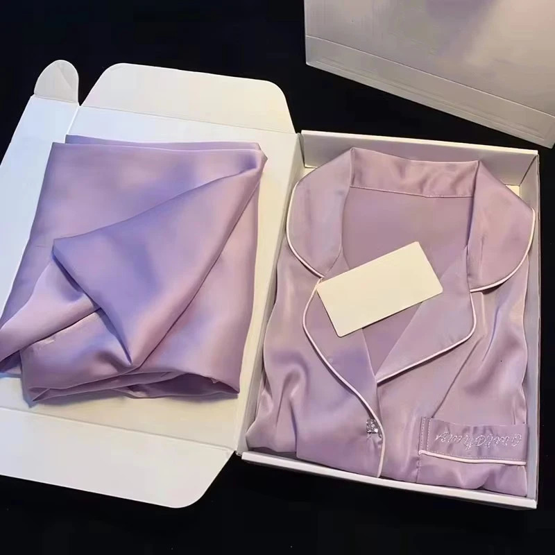 High Quality Ice Silk Light y Pajamas Womens Pajama Spring and Autumn Style Long Sleeve Home Set Nightwear Sleepwear 250730